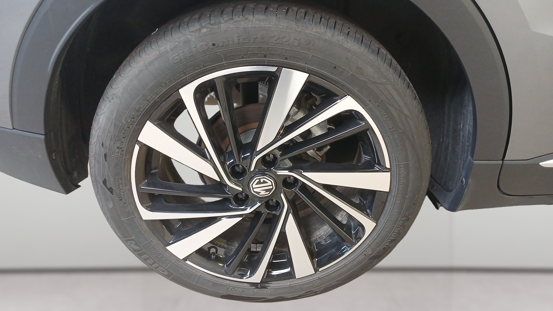 MG ZS 1.5 L Hybrid+ 197 ch Luxury