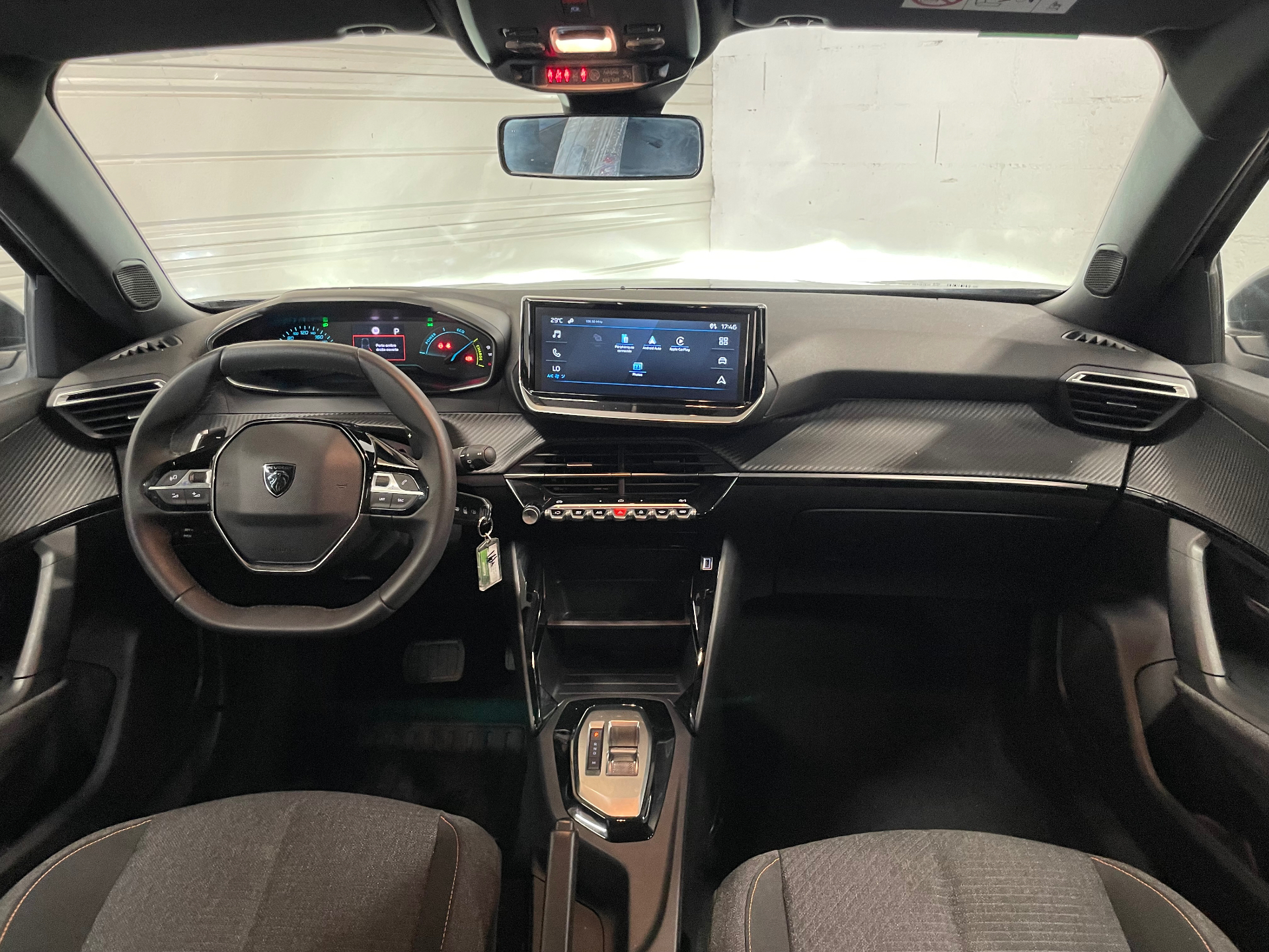 PEUGEOT 2008 Hybrid 145 e-DCS6 Style