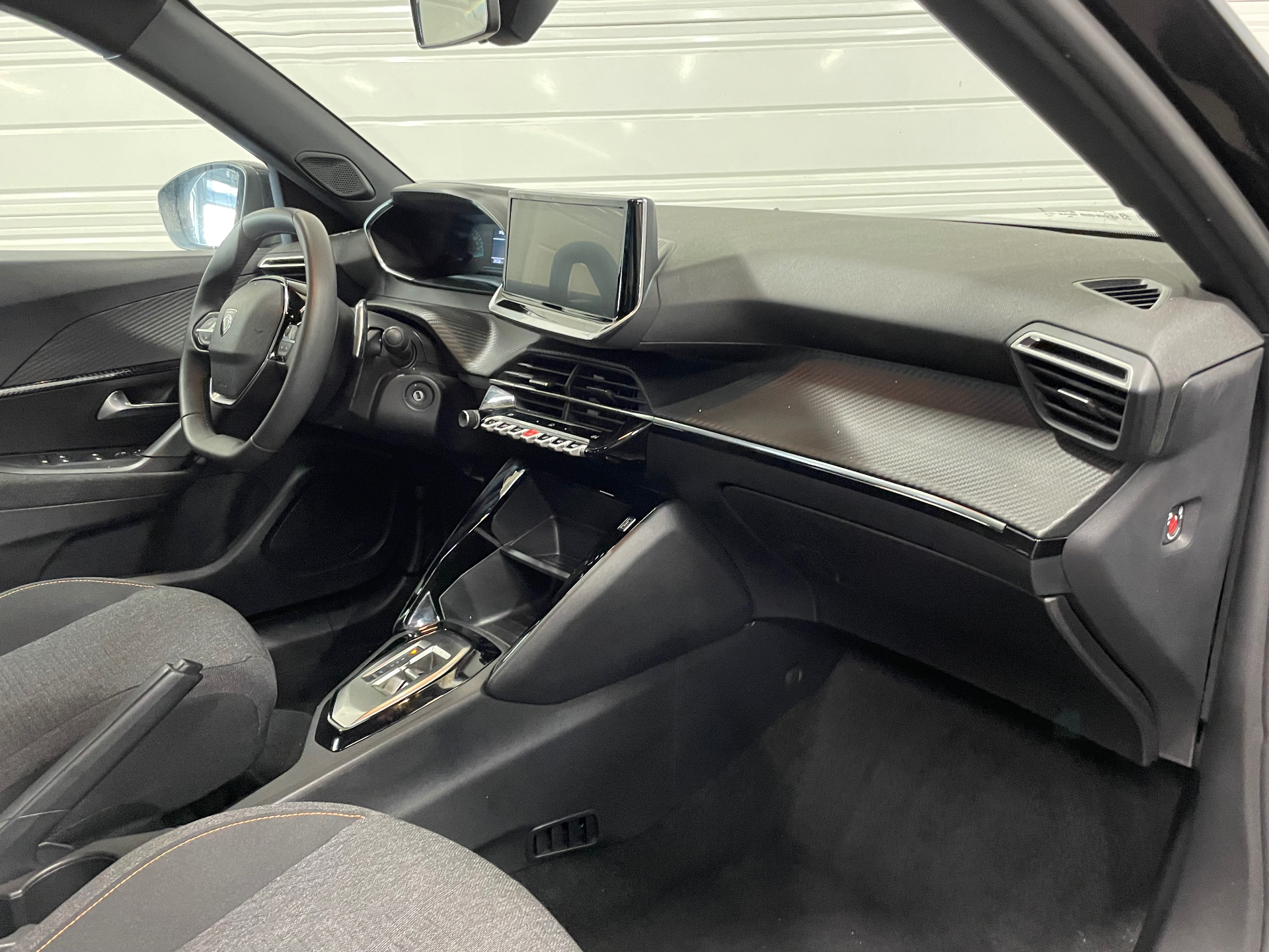 PEUGEOT 2008 Hybrid 145 e-DCS6 Style