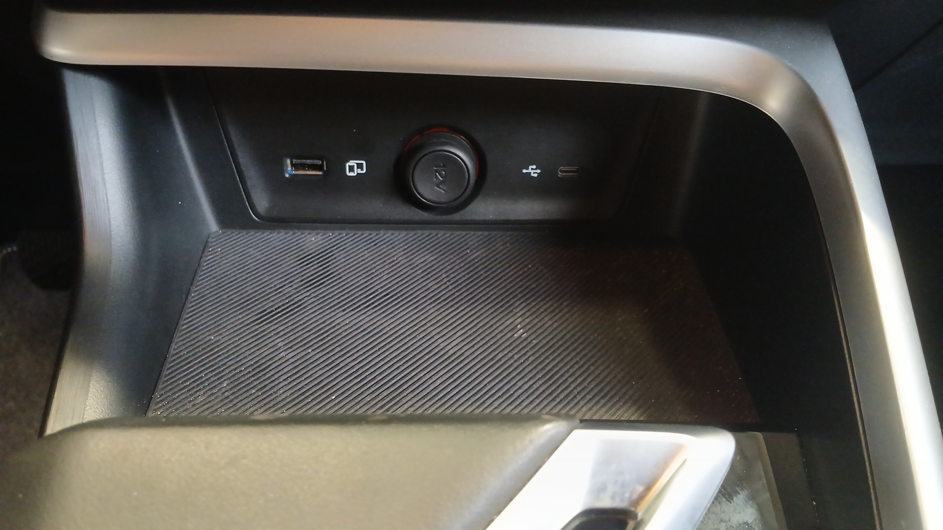 MG ZS 1.5 L Hybrid+ 197 ch Luxury