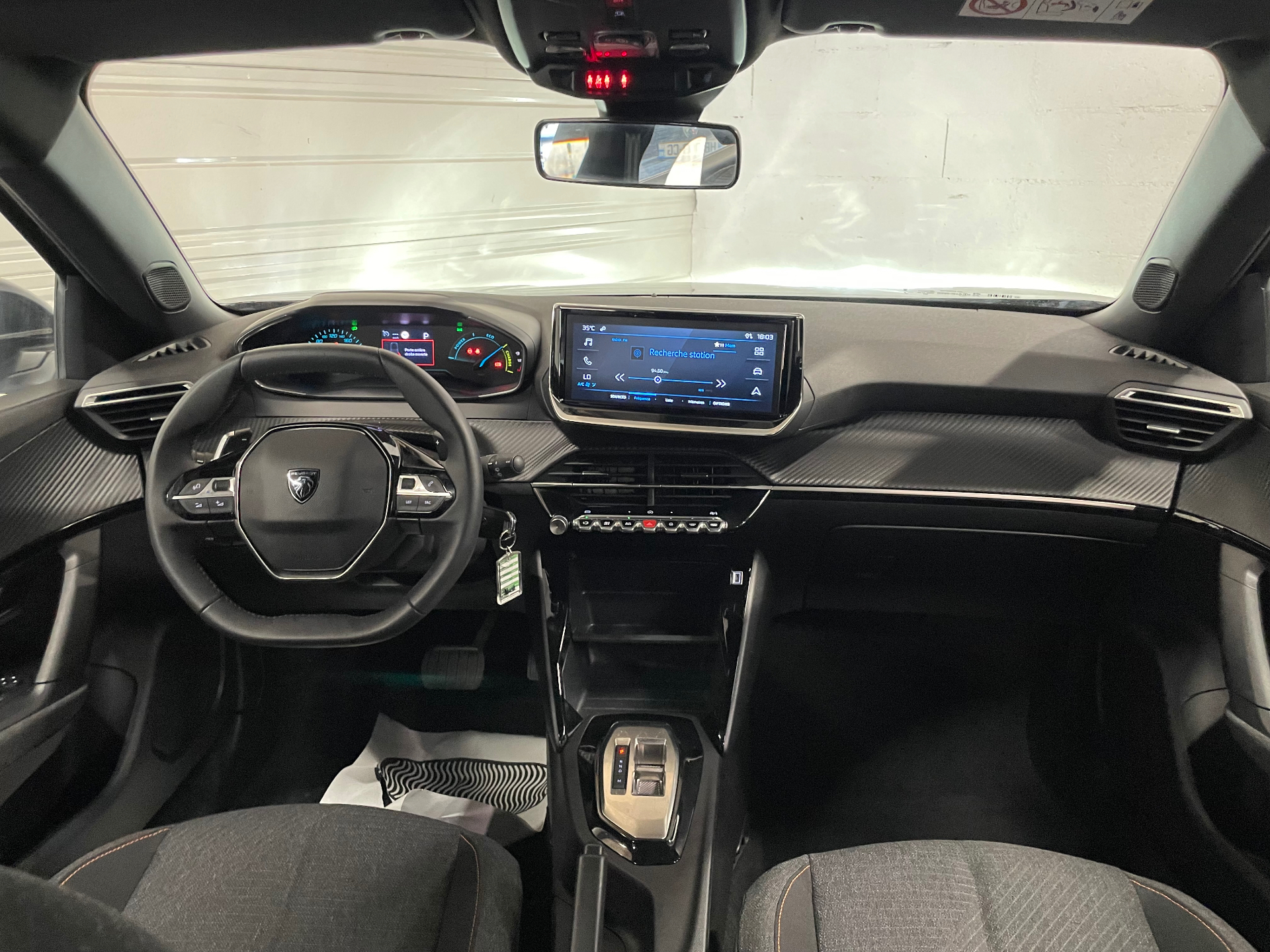PEUGEOT 2008 Hybrid 145 e-DCS6 Style