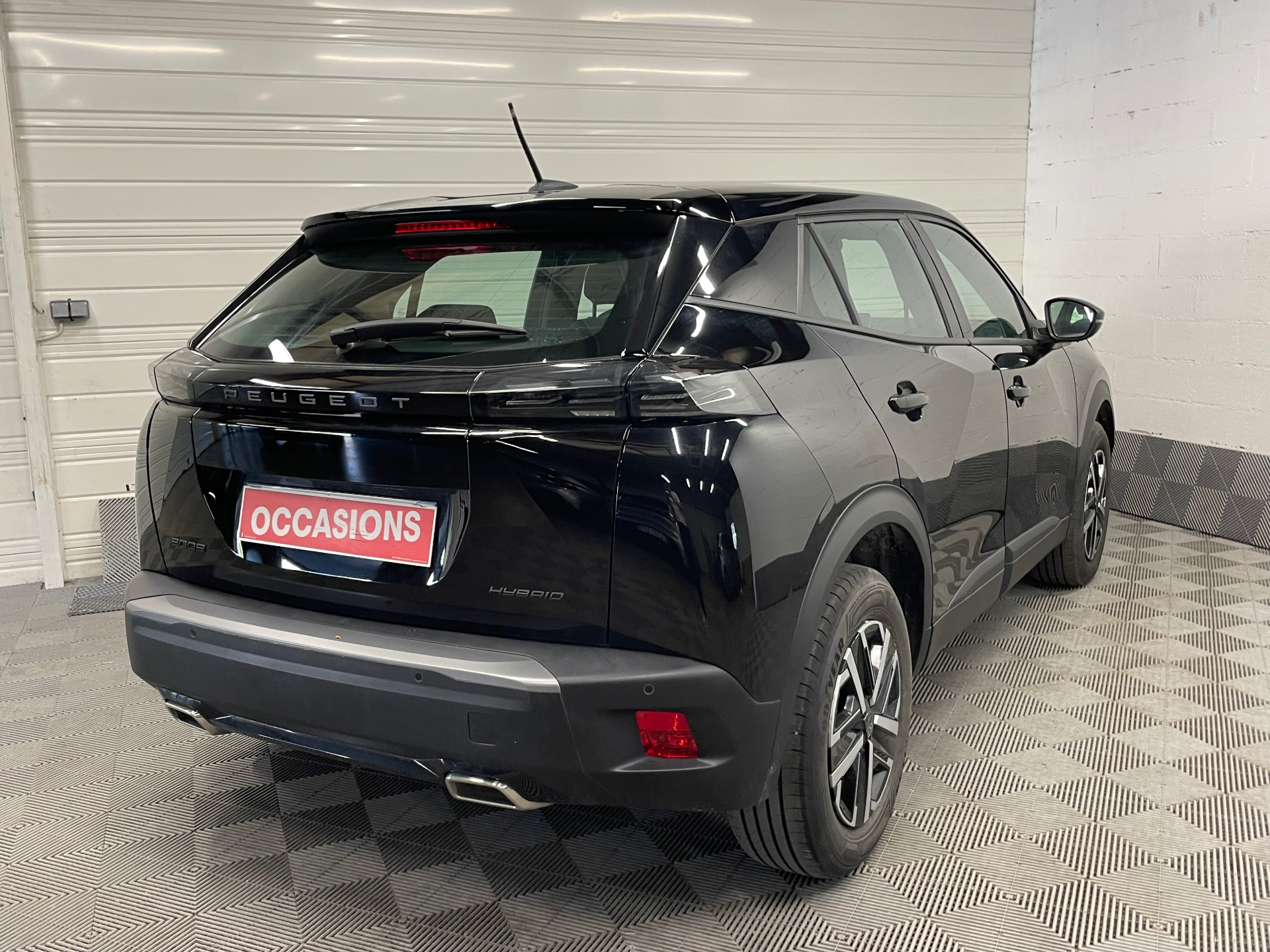 PEUGEOT 2008 Hybrid 145 e-DCS6 Style