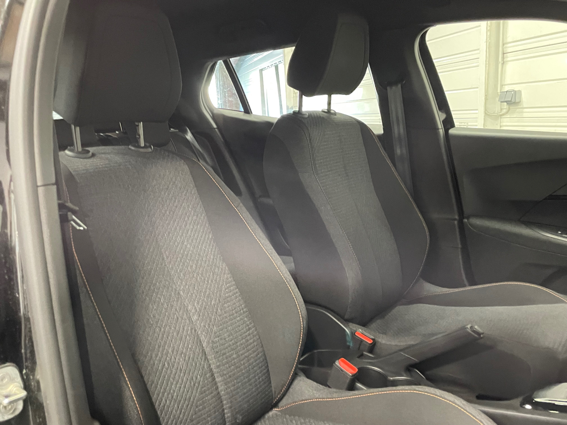 PEUGEOT 2008 Hybrid 145 e-DCS6 Style