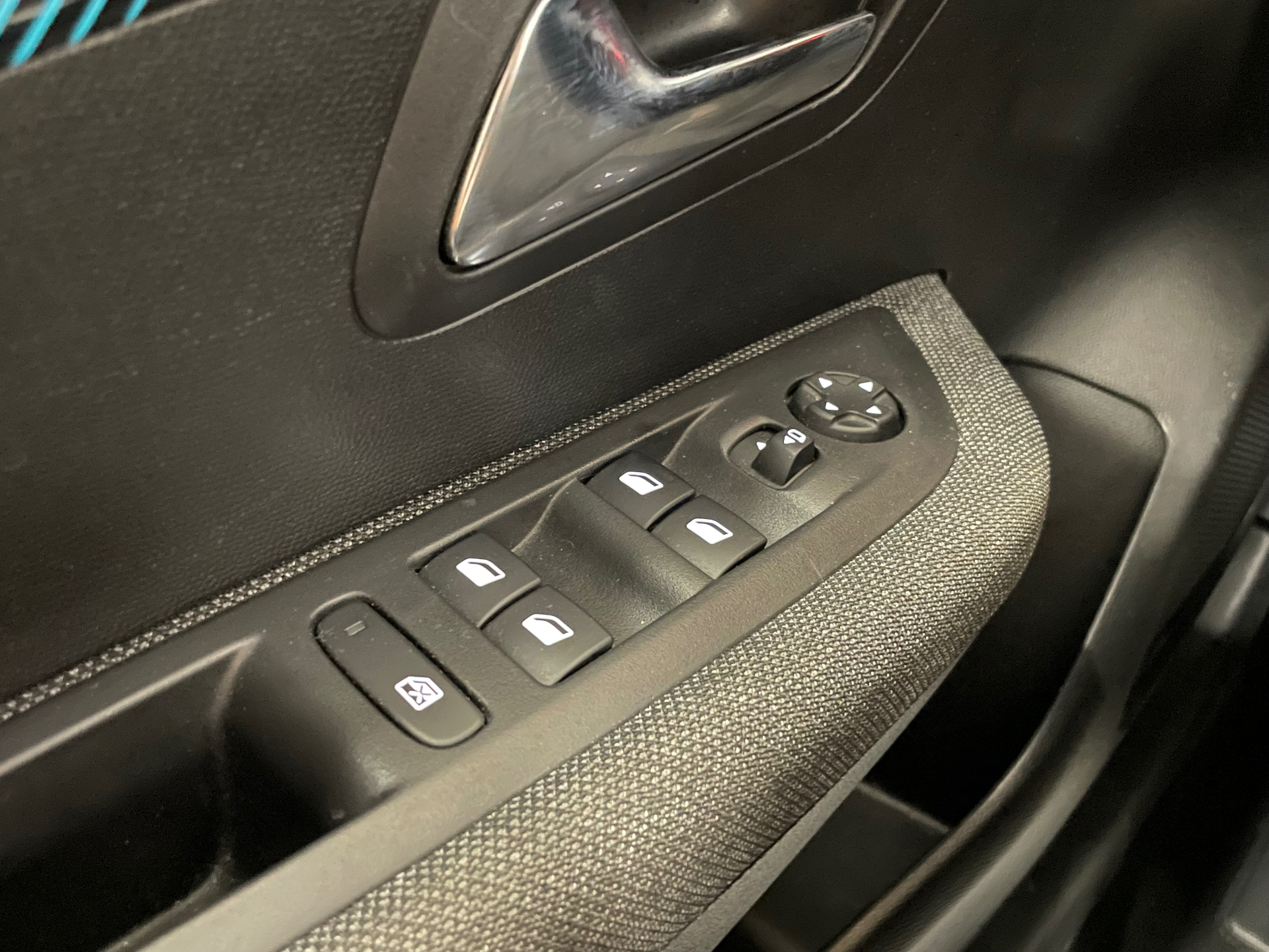 PEUGEOT 208 PureTech 75 S&S BVM5 Style