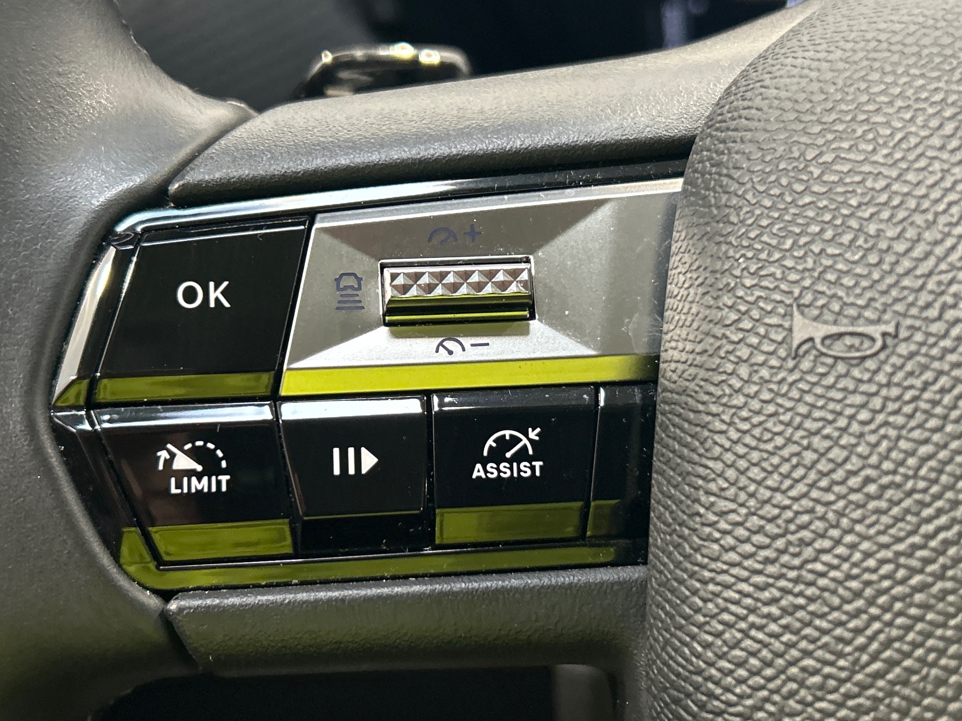 DS DS 4 E-TENSE 225 CROSS TROCADERO