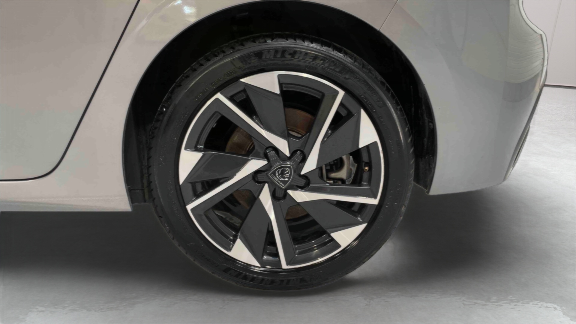 PEUGEOT 308 PHEV 180 e-EAT8 Allure Pack - 5P