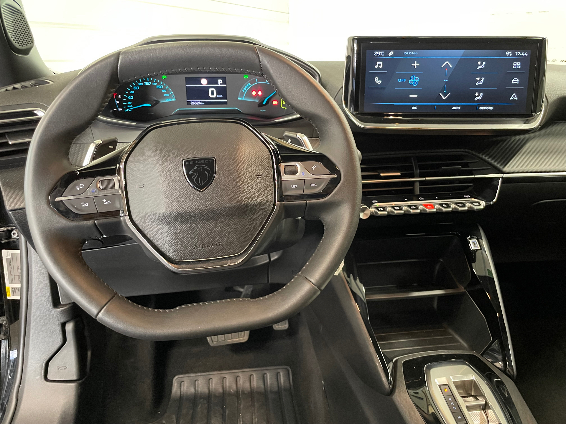 PEUGEOT 2008 Hybrid 145 e-DCS6 Style