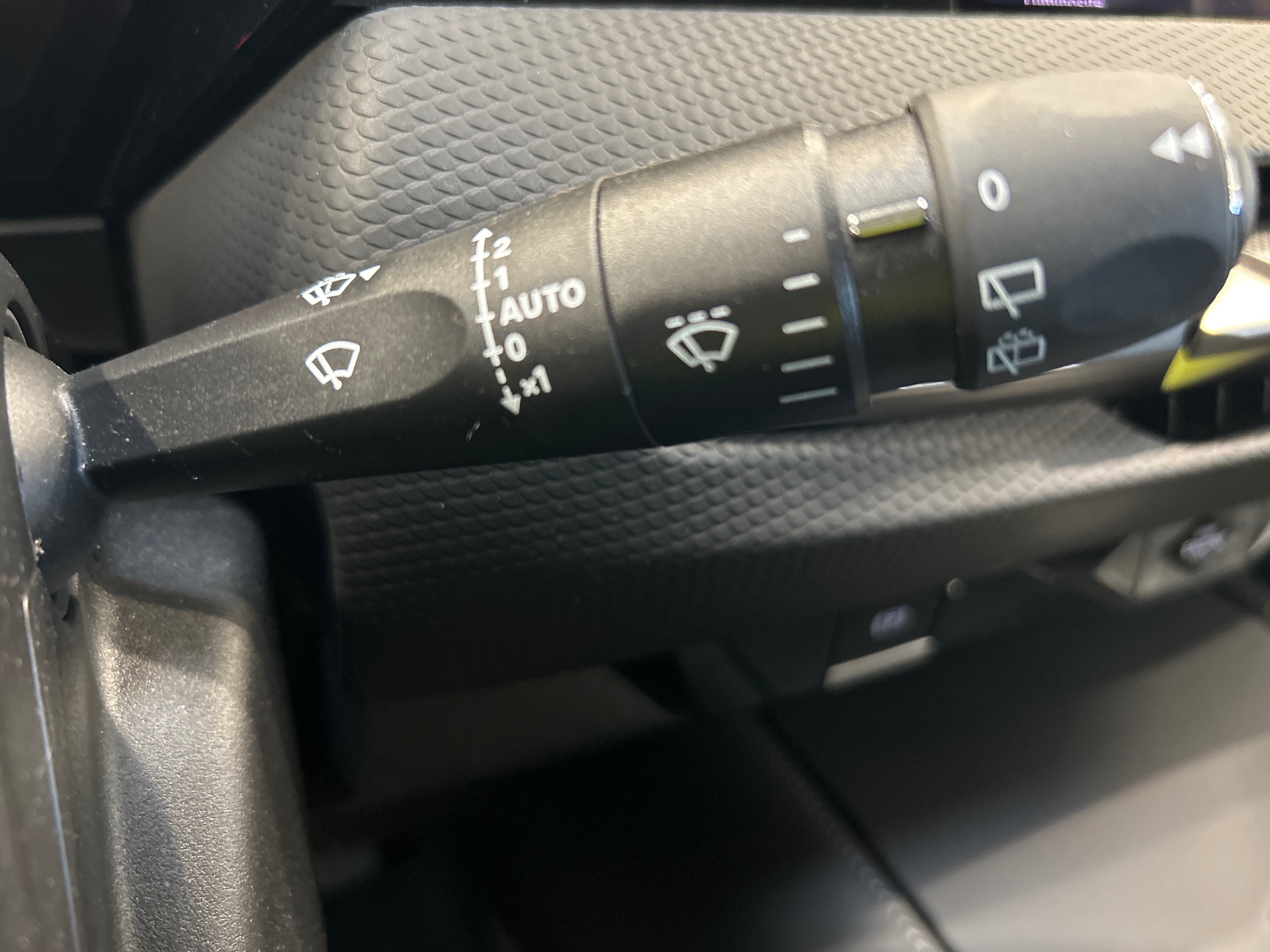 DS DS 4 E-TENSE 225 CROSS TROCADERO