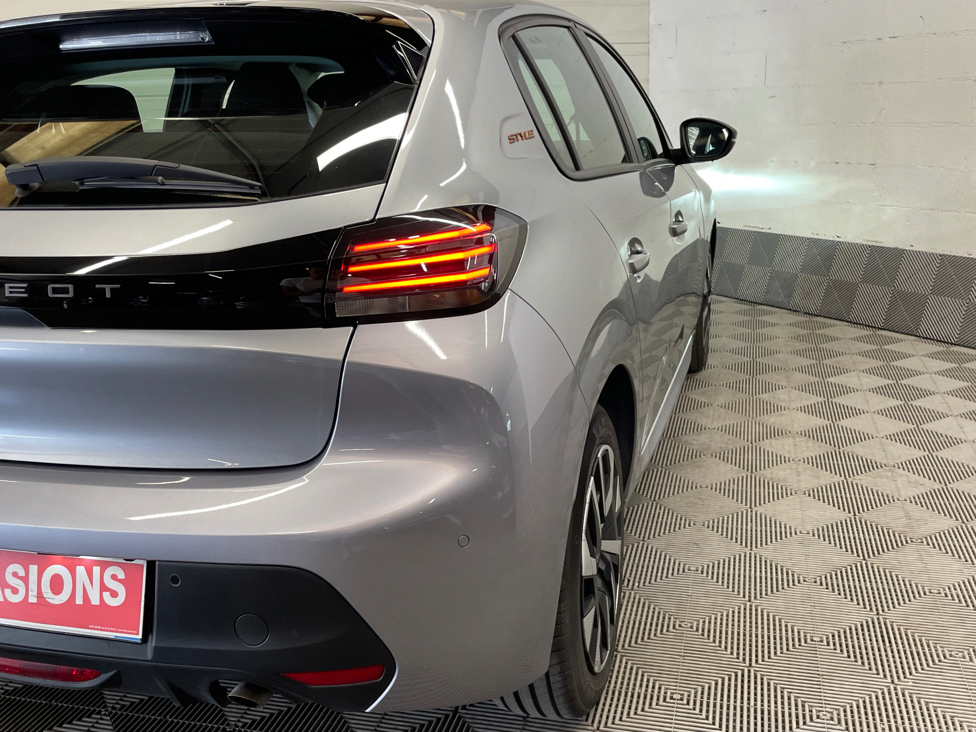 PEUGEOT 208 100 S&S BVM6 Style