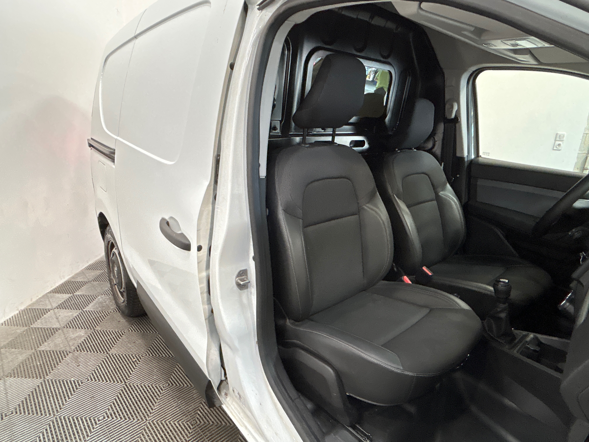 RENAULT EXPRESS VAN BLUE DCI 95 - 22 CONFORT