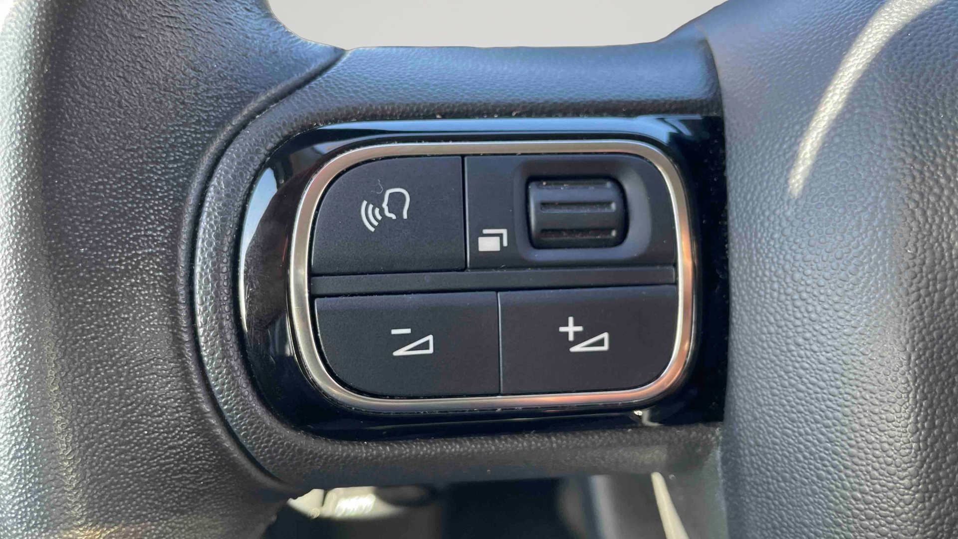 CITROEN C3 PURETECH 110 S&S EAT6 MAX