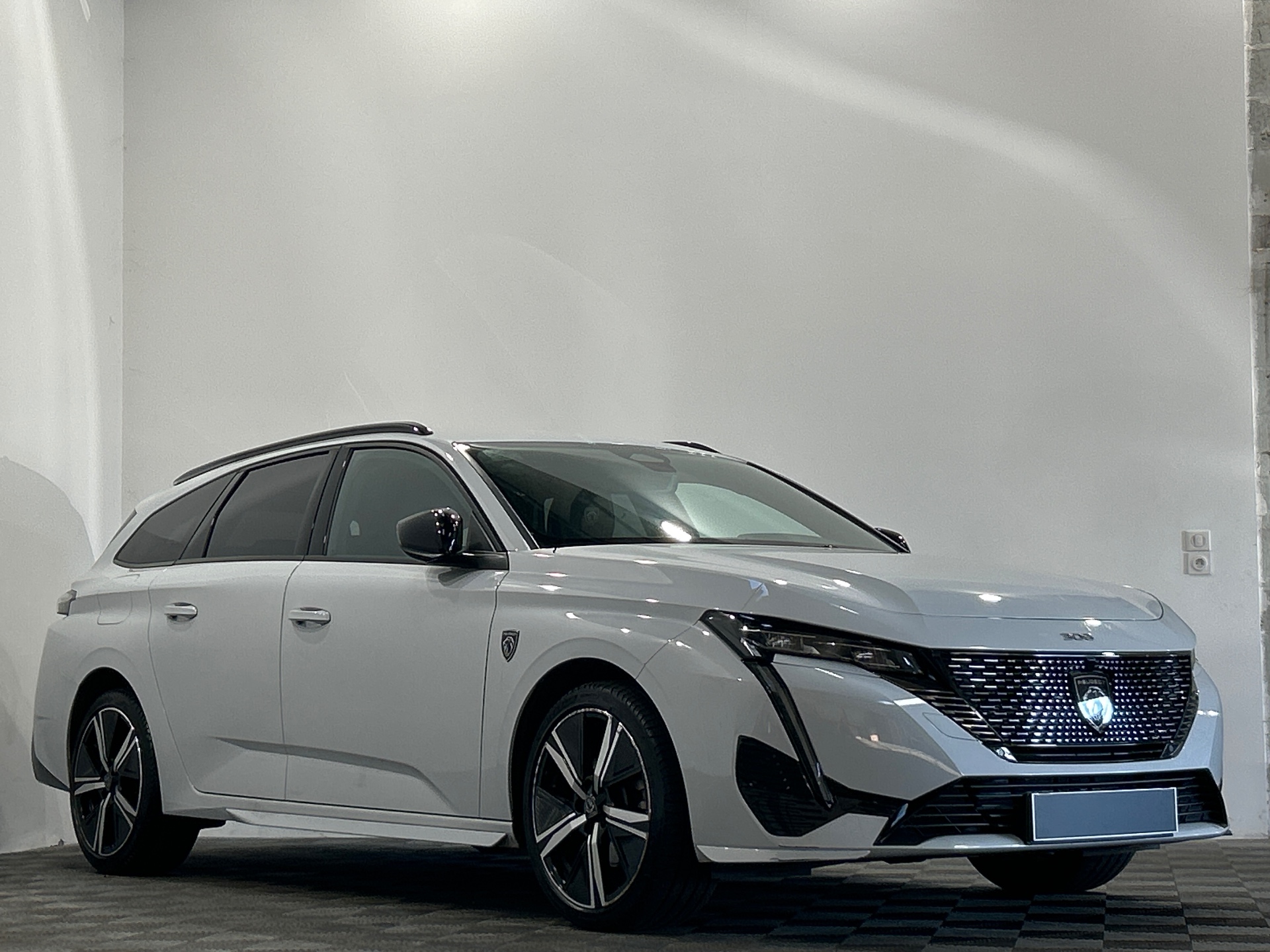PEUGEOT 308 SW BlueHDi 130ch S&S EAT8 GT
