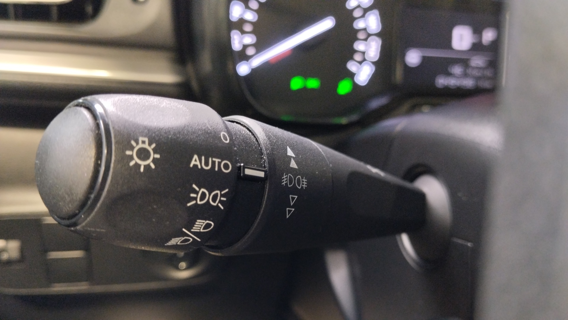 CITROEN C3 PureTech 110 S&S EAT6 Shine