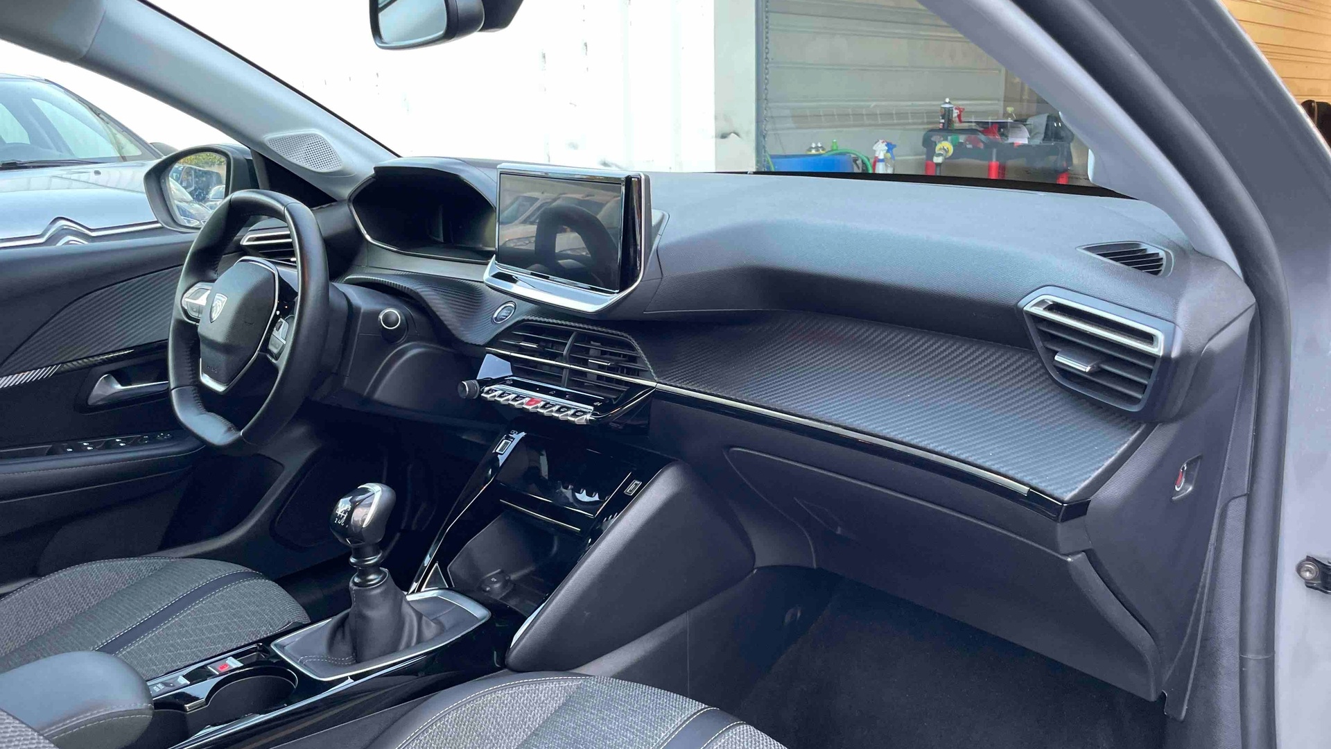 PEUGEOT 208 PureTech 100 S&S BVM6 Allure
