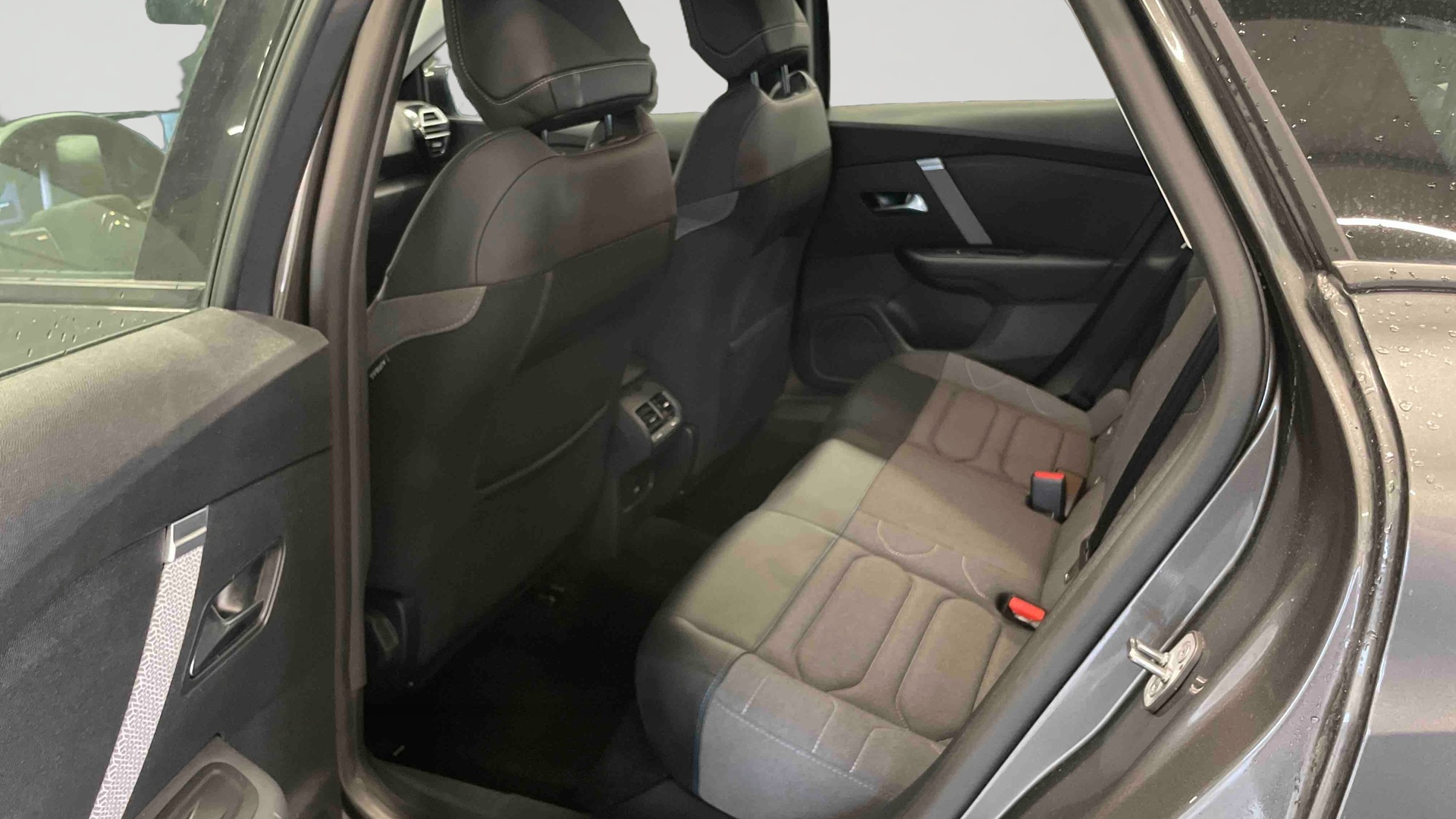 CITROEN C4 PureTech 130 BVM6 Plus