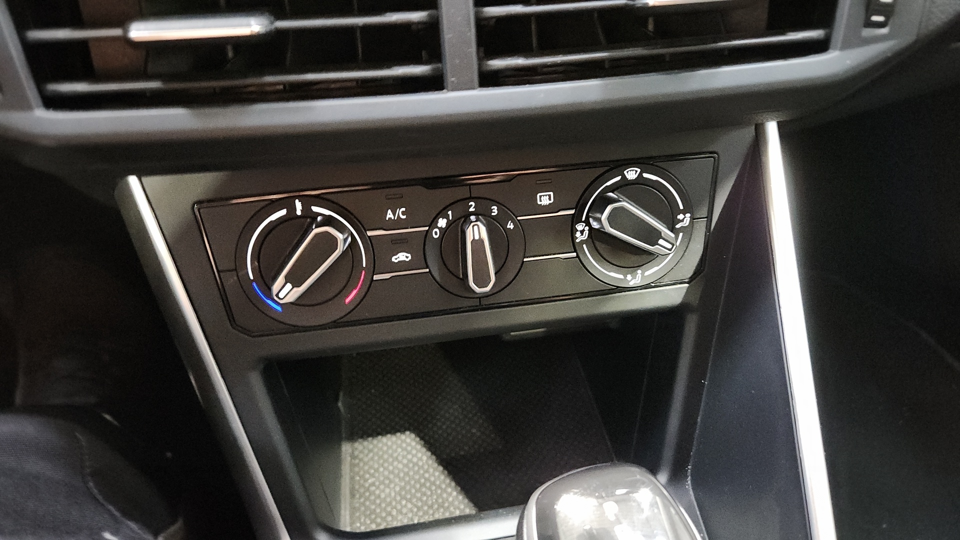 VOLKSWAGEN POLO 1.0 TSI 95 S&S DSG7 VW Edition