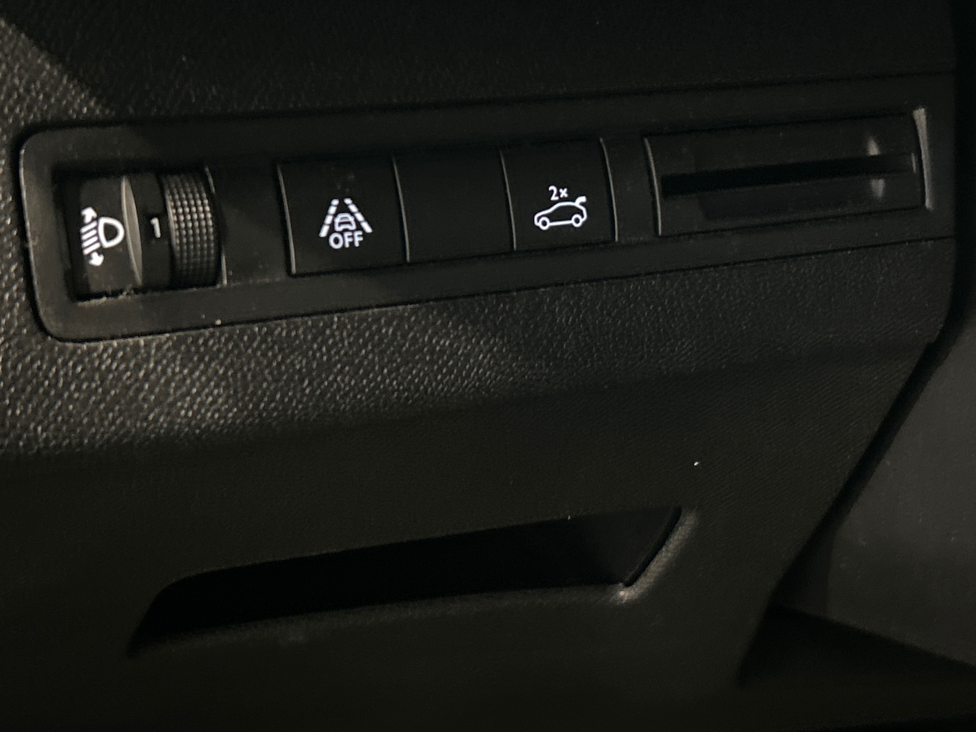 PEUGEOT 5008 ALLURE PK PTECH 130 S&S BVM6