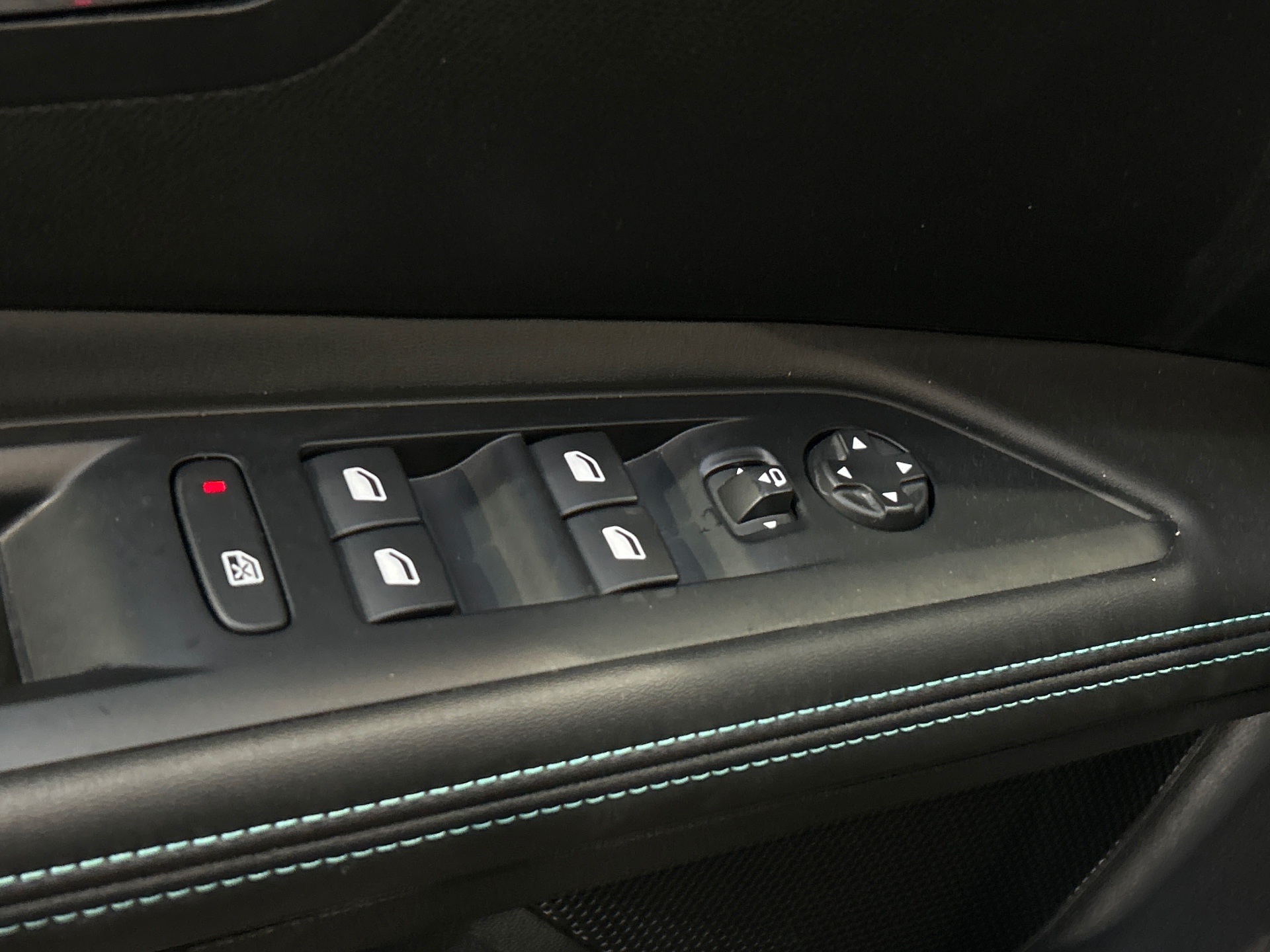 PEUGEOT 5008 ALLURE PK PTECH 130 S&S BVM6