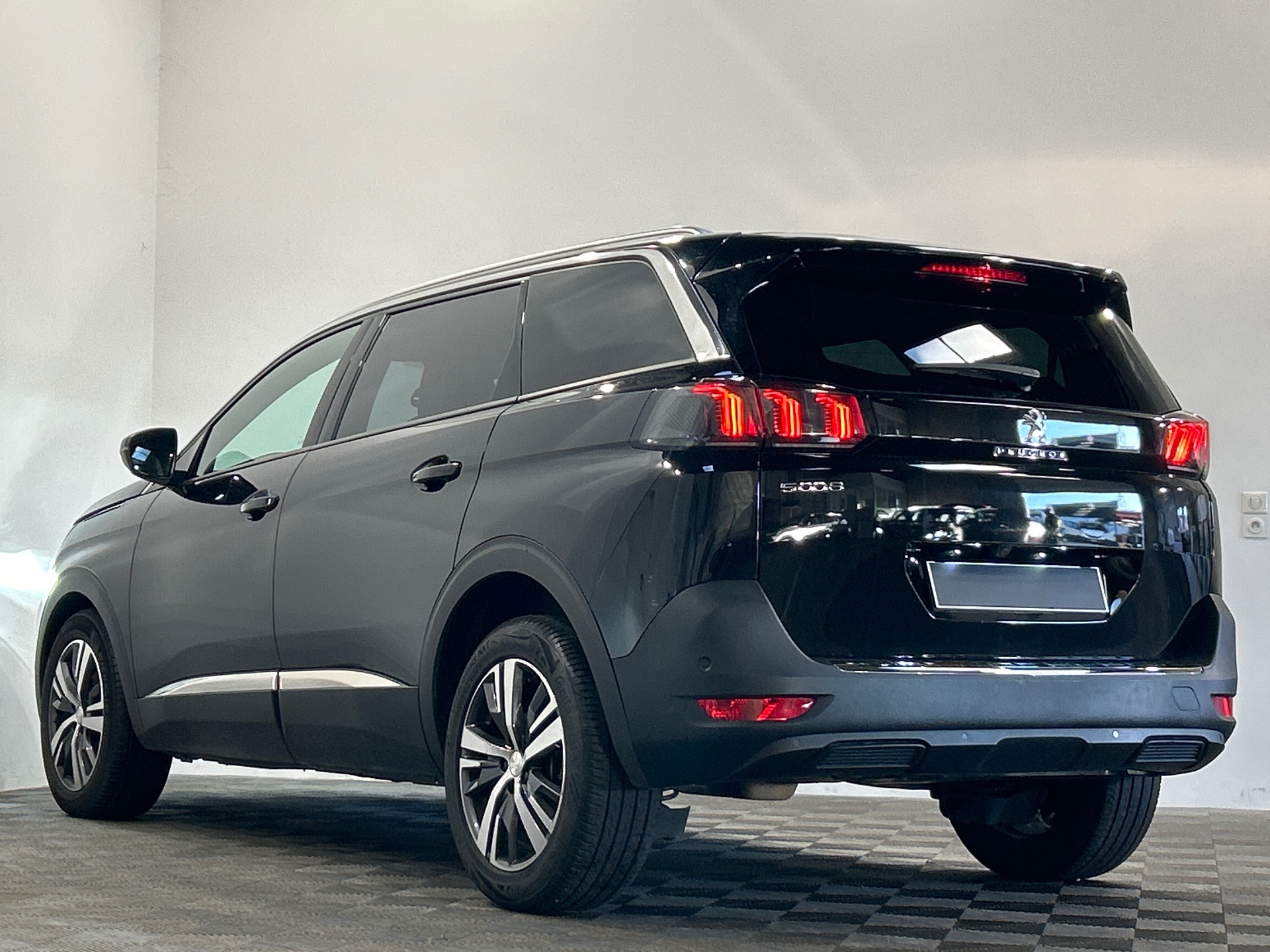 PEUGEOT 5008 ALLURE PK PTECH 130 S&S BVM6
