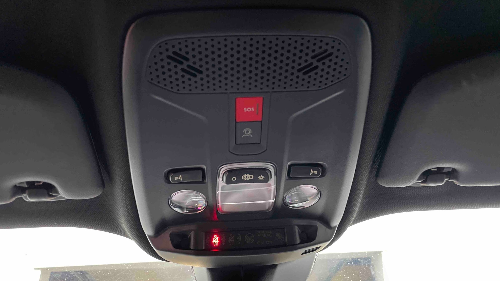 PEUGEOT 2008 PureTech 100 S&S BVM6 Allure