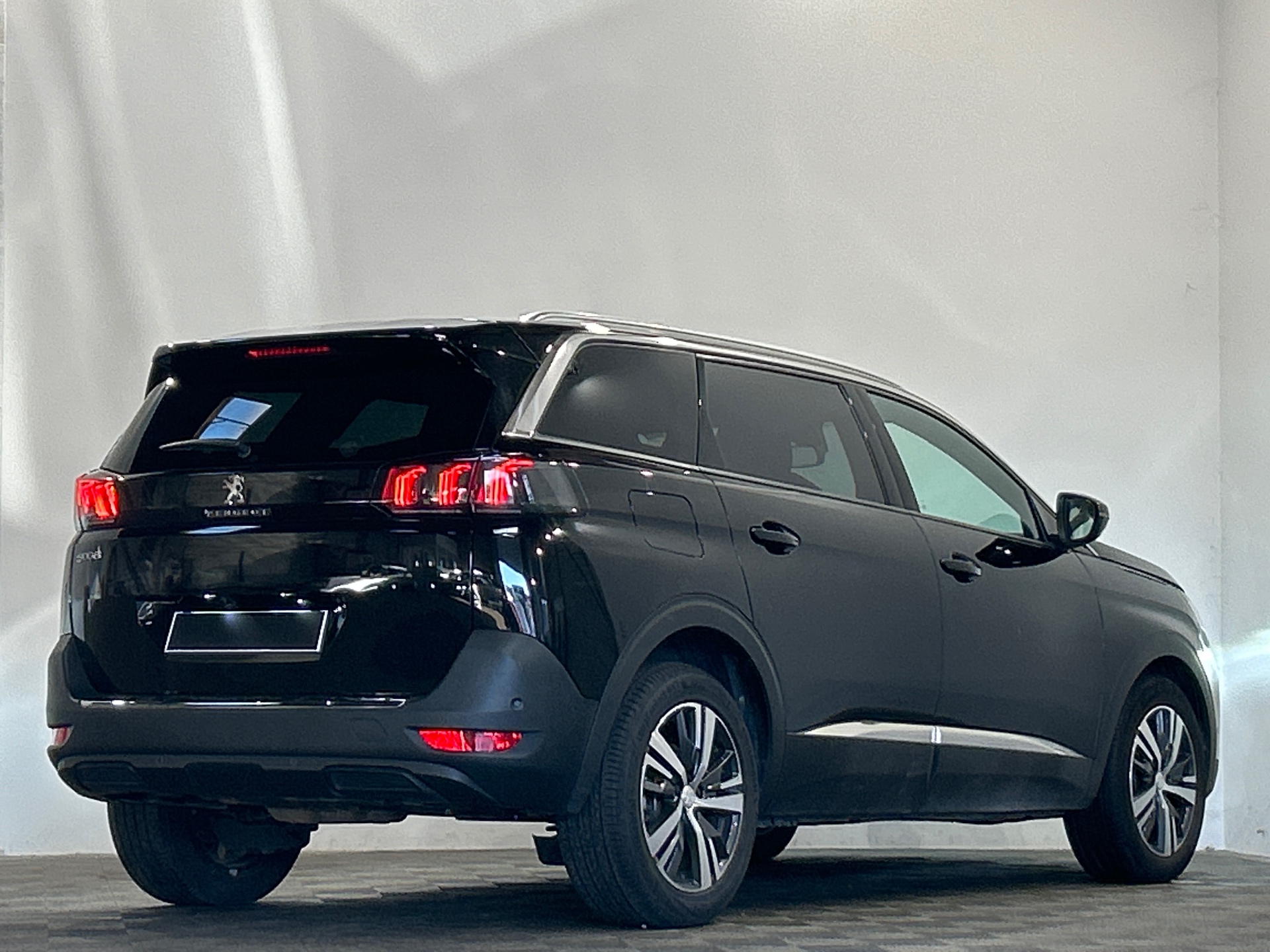 PEUGEOT 5008 ALLURE PK PTECH 130 S&S BVM6