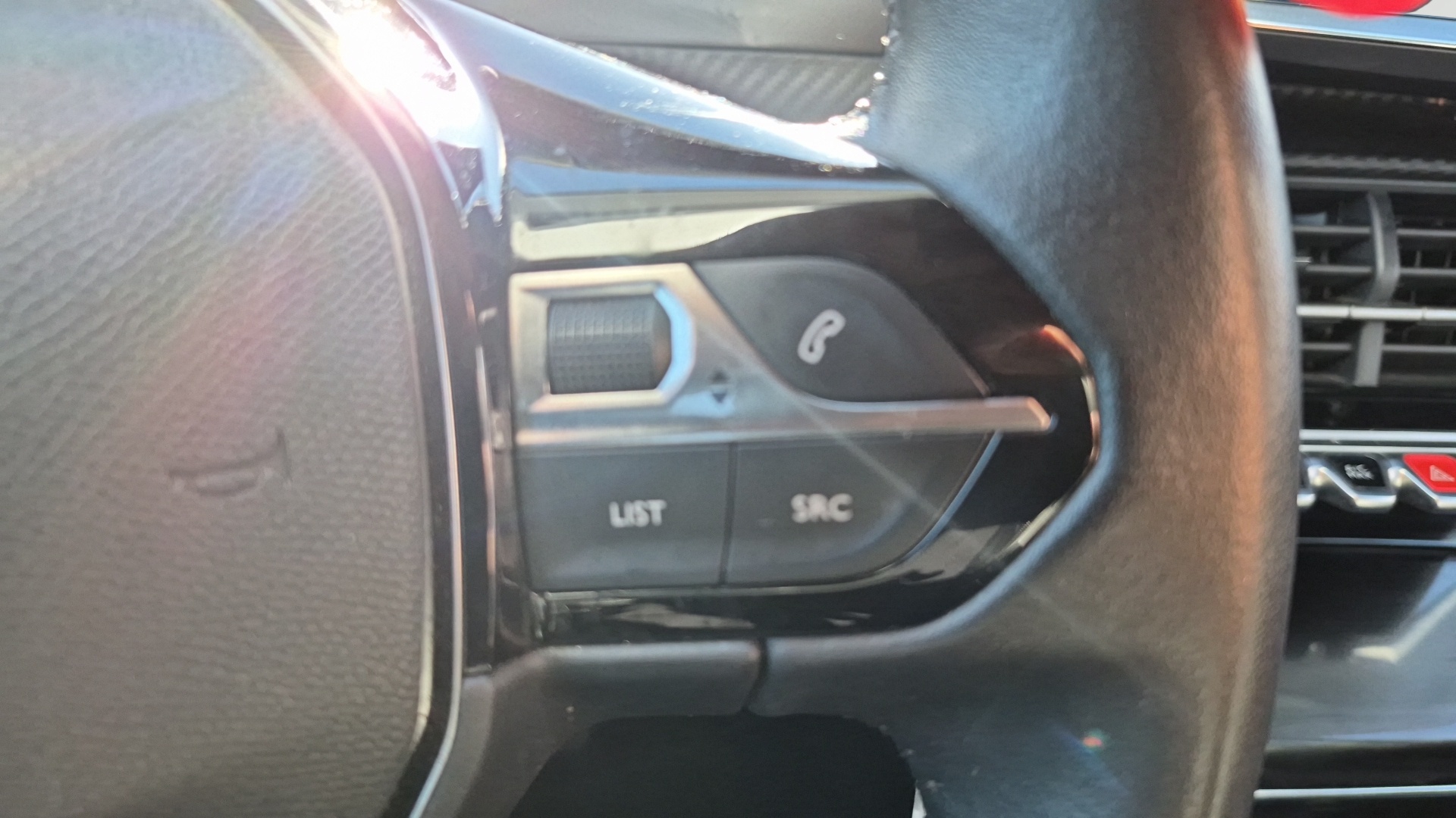 PEUGEOT 208 ALL PT100 BVM