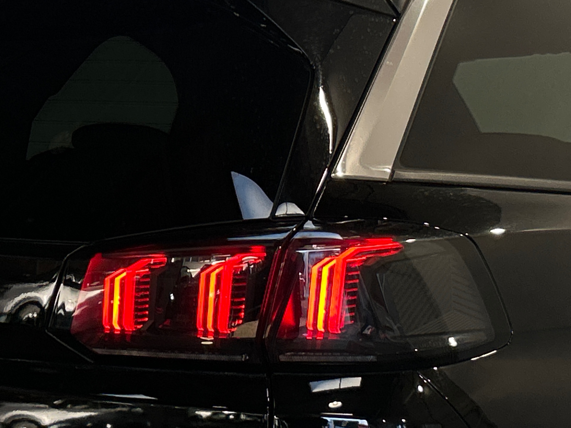 PEUGEOT 5008 ALLURE PK PTECH 130 S&S BVM6