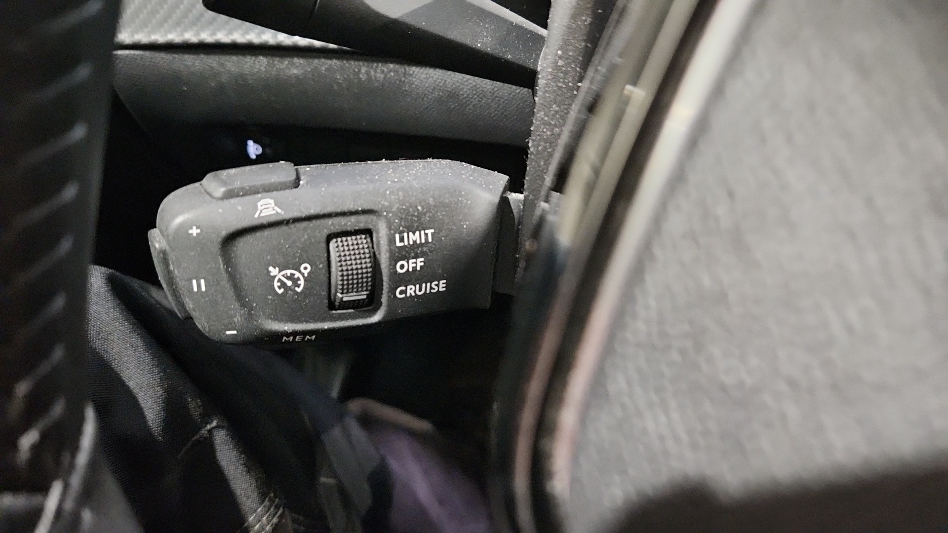 PEUGEOT 208 PureTech 100 S&S BVM6 Allure - 5P