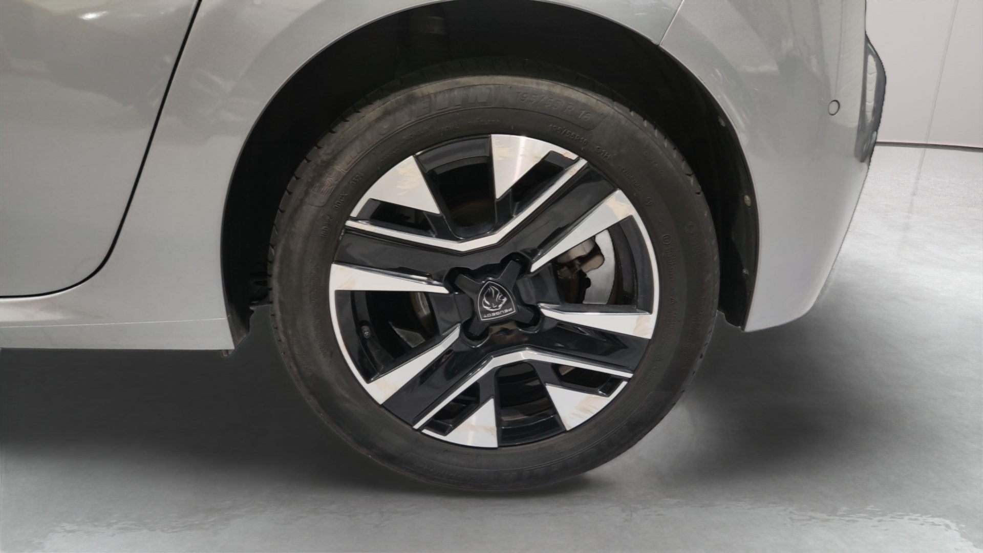 PEUGEOT 208 PureTech 100 S&S BVM6 Allure - 5P